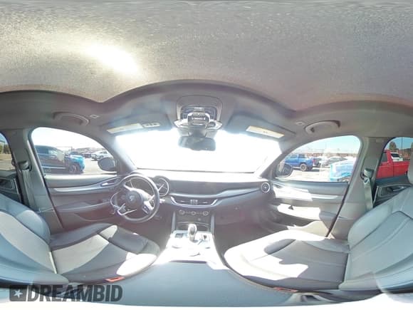 ✅ 2024 Alfa Romeo Stelvio Ti • VIN: ZASPAKBN4R7D76423 • Lot: 71285945. Wystawiony na Copart z przebiegiem 7 178 mil. Bezpłatny archiwum sprzedaży aukcyjnych z USA i szczegółowy raport historii pojazdu na DreamBid. Zdjęcie 14.