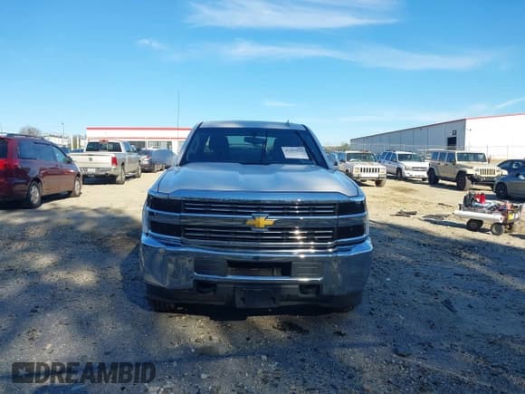 ✅ 2015 Chevrolet Silverado 2500HD LT • VIN: 1GC1CVEG5FF101541 • Lot: 41187622. Wystawiony na IAAI z przebiegiem 295 925 mil. Bezpłatny archiwum sprzedaży aukcyjnych z USA i szczegółowy raport historii pojazdu na DreamBid. Zdjęcie 12.