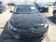 ✅ 2015 Volkswagen Passat S • VIN: 1VWAT7A30FC093068 • Lot: 43309416. Wystawiony na IAAI z przebiegiem 94 913 mil. Bezpłatny archiwum sprzedaży aukcyjnych z USA i szczegółowy raport historii pojazdu na DreamBid. Zdjęcie 12.