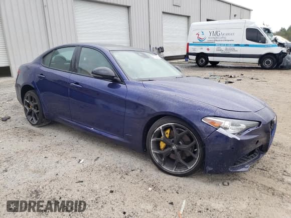 ✅ 2021 Alfa Romeo Giulia Ti Sport • VIN: ZARFAMBN0M7646049 • Lot: 45304455. Listed on Copart with Not provided. Free auction sales archive from the USA and detailed vehicle history report at DreamBid. Image 4.