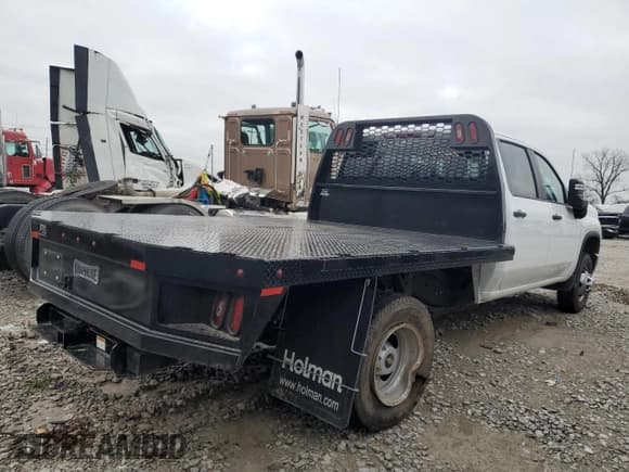 ✅ 2023 Chevrolet Silverado 3500 • VIN: 1GB4YSE78PF212720 • Lot: 85116844. Listed on Copart with 10,177 mi. Free auction sales archive from the USA and detailed vehicle history report at DreamBid. Image 3.