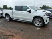 ✅ 2021 Chevrolet Silverado 1500 High Country • VIN: 1GCUYHET6MZ293500 • Lot: 66475034. Wystawiony na Copart z przebiegiem 17 699 mil. Bezpłatny archiwum sprzedaży aukcyjnych z USA i szczegółowy raport historii pojazdu na DreamBid. Zdjęcie 4.