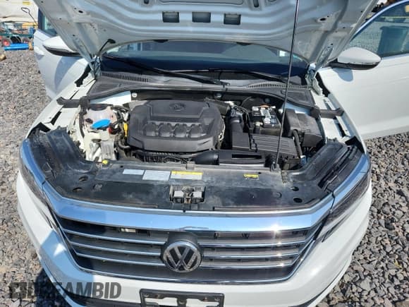 ✅ 2020 Volkswagen Passat SE • VIN: 1VWSA7A3XLC027181 • Lot: 85168235. Listed on Copart with 81,001 mi. Free auction sales archive from the USA and detailed vehicle history report at DreamBid. Image 11.