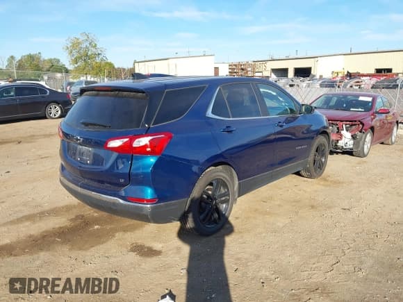 ✅ 2021 Chevrolet Equinox LT • VIN: 2GNAXKEV8M6116454 • Lot: 43407648. Listed on IAAI with 34,434 mi. Free auction sales archive from the USA and detailed vehicle history report at DreamBid. Image 4.