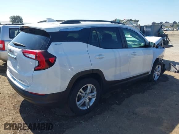 ✅ 2023 GMC Terrain SLE • VIN: 3GKALTEG9PL229197 • Lot: 42610722. Wystawiony na IAAI z przebiegiem 32 686 mil. Bezpłatny archiwum sprzedaży aukcyjnych z USA i szczegółowy raport historii pojazdu na DreamBid. Zdjęcie 4.