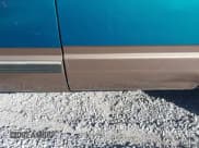 ✅ 1996 Chevrolet Silverado 1500 • VIN: 2GCEK19M0T1181122 • Lot: 43680723. Wystawiony na IAAI z przebiegiem 199 663 mil. Bezpłatny archiwum sprzedaży aukcyjnych z USA i szczegółowy raport historii pojazdu na DreamBid. Zdjęcie 13.