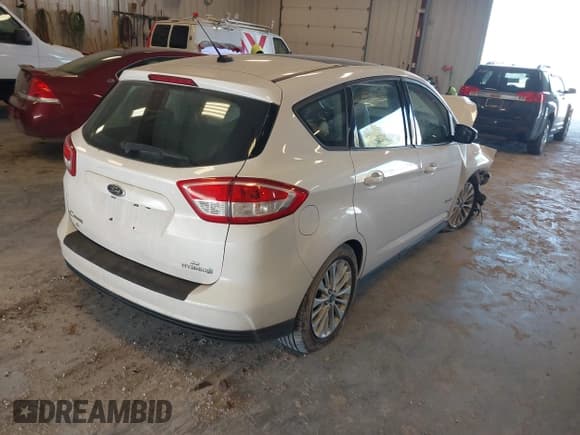 ✅ 2017 Ford C-Max SE • VIN: 1FADP5AU5HL103474 • Lot: 43406986. Wystawiony na IAAI z przebiegiem 145 014 mil. Bezpłatny archiwum sprzedaży aukcyjnych z USA i szczegółowy raport historii pojazdu na DreamBid. Zdjęcie 4.