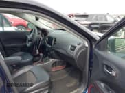 ✅ 2021 Jeep Compass Trailhawk • VIN: 3C4NJDDB4MT598043 • Lot: 43117843. Wystawiony na IAAI z przebiegiem 77 447 mil. Bezpłatny archiwum sprzedaży aukcyjnych z USA i szczegółowy raport historii pojazdu na DreamBid. Zdjęcie 5.