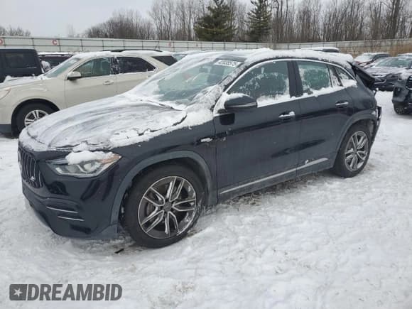 ✅ 2022 Mercedes-Benz GLA 35 AMG • VIN: W1N4N5BB0NJ401539 • Лот: 42038575. Опубликован ранее на Copart с пробегом 27 550 миль. Бесплатный доступ к архиву аукционных продаж из США и подробный отчёт об истории автомобиля на DreamBid. Изображение 1.