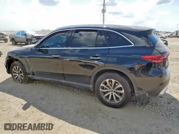 ✅ 2024 Mercedes-Benz GLC 300 • VIN: W1NKM4GB0RF195256 • Лот: 85773565. Опубликован ранее на Copart с пробегом Не указан. Бесплатный доступ к архиву аукционных продаж из США и подробный отчёт об истории автомобиля на DreamBid. Изображение 2.