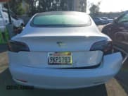 ✅ 2023 Tesla Model 3 • VIN: 5YJ3E1EA7PF714550 • Lot: 43344903. Wystawiony na IAAI z przebiegiem 22 881 mil. Bezpłatny archiwum sprzedaży aukcyjnych z USA i szczegółowy raport historii pojazdu na DreamBid. Zdjęcie 16.