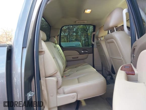 ✅ 2013 Chevrolet Silverado 1500 LTZ • VIN: 3GCPKTE73DG208469 • Lot: 43595097. Listed on IAAI with 190,312 mi. Free auction sales archive from the USA and detailed vehicle history report at DreamBid. Image 8.