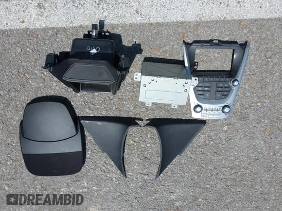 ✅ 2017 GMC Terrain SLE • VIN: 2GKALMEK3H6317677 • Lot: 42827915. Wystawiony na IAAI z przebiegiem 169 070 mil. Bezpłatny archiwum sprzedaży aukcyjnych z USA i szczegółowy raport historii pojazdu na DreamBid. Zdjęcie 12.