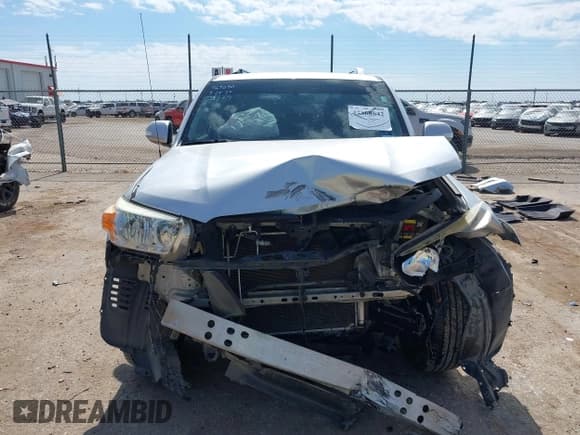 ✅ 2013 Toyota 4Runner SR5 • VIN: JTEZU5JRXD5064198 • Lot: 43368642. Wystawiony na IAAI z przebiegiem 134 330 mil. Bezpłatny archiwum sprzedaży aukcyjnych z USA i szczegółowy raport historii pojazdu na DreamBid. Zdjęcie 13.