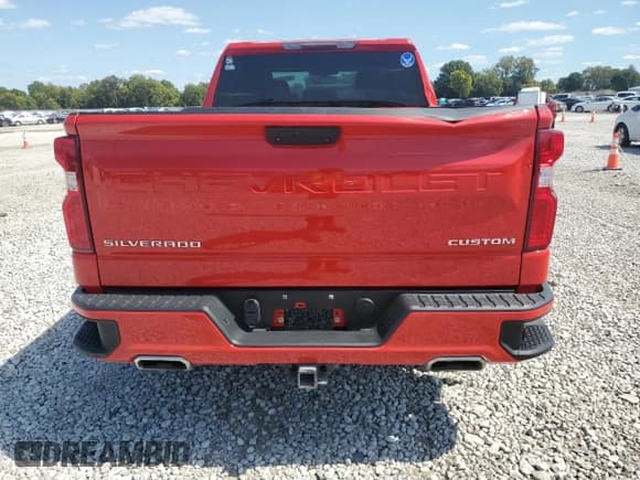✅ 2020 Chevrolet Silverado 1500 Custom • VIN: 1GCUYBEF4LZ305150 • Lot: 80025655. Wystawiony na Copart z przebiegiem 46 398 mil. Bezpłatny archiwum sprzedaży aukcyjnych z USA i szczegółowy raport historii pojazdu na DreamBid. Zdjęcie 6.