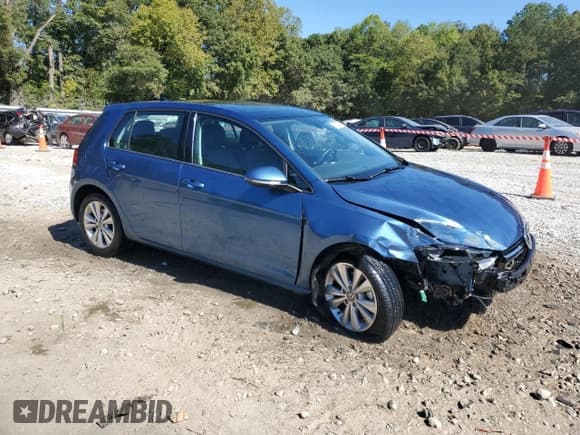✅ 2021 Volkswagen Golf TSI • VIN: 3VWG57AU7MM013354 • Lot: 75302764. Wystawiony na Copart z przebiegiem 59 981 mil. Bezpłatny archiwum sprzedaży aukcyjnych z USA i szczegółowy raport historii pojazdu na DreamBid. Zdjęcie 4.