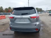 ✅ 2014 Toyota Highlander XLE • VIN: 5TDJKRFH6ES064659 • Lot: 43558900. Listed on IAAI with 165,538 mi. Free auction sales archive from the USA and detailed vehicle history report at DreamBid. Image 16.