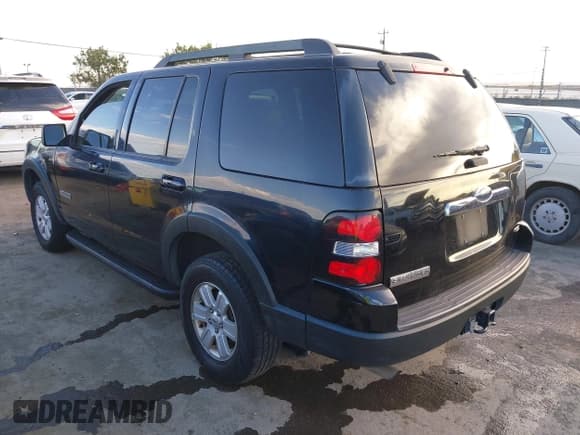✅ 2007 Ford Explorer XLT • VIN: 1FMEU73817UB67616 • Лот: 43313901. Опубликован ранее на IAAI с пробегом 232 969 миль. Бесплатный доступ к архиву аукционных продаж из США и подробный отчёт об истории автомобиля на DreamBid. Изображение 3.