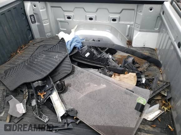 2019 Chevrolet Silverado 1500 LT с VIN 3GCUYDED2KG187091, выставлен на аукционе Copart как лот 71349595 с пробегом 77 449 миль миль и Списание • Salvage title. История ставок и продаж доступна на DreamBid. Изображение 13.