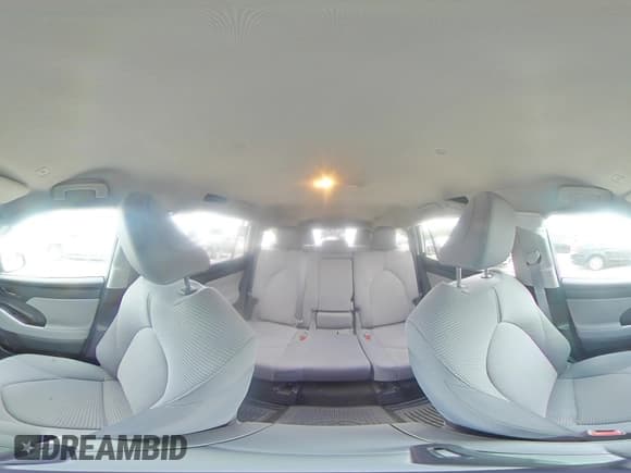 ✅ 2024 Toyota Highlander LE • VIN: 5TDKDRAH3RS540331 • Lot: 83783315. Wystawiony na Copart z przebiegiem 14 365 mil. Bezpłatny archiwum sprzedaży aukcyjnych z USA i szczegółowy raport historii pojazdu na DreamBid. Zdjęcie 16.