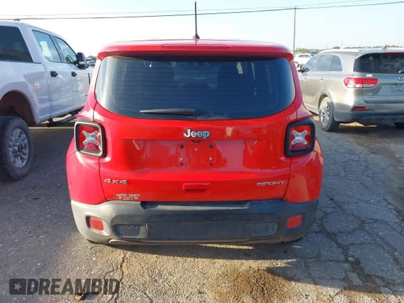✅ 2018 Jeep Renegade Upland • VIN: ZACCJBAB5JPH85536 • Lot: 42895989. Wystawiony na IAAI z przebiegiem 60 939 mil. Bezpłatny archiwum sprzedaży aukcyjnych z USA i szczegółowy raport historii pojazdu na DreamBid. Zdjęcie 16.