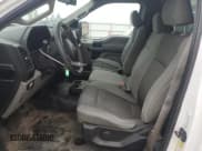 ✅ 2017 Ford F-150 XL • VIN: 1FTMF1C80HKD20135 • Lot: 60485725. Wystawiony na Copart z przebiegiem 185 526 mil. Bezpłatny archiwum sprzedaży aukcyjnych z USA i szczegółowy raport historii pojazdu na DreamBid. Zdjęcie 7.