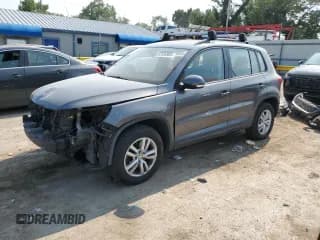 ✅ 2016 Volkswagen Tiguan S • VIN: WVGAV7AX0GW528084 • Lot: 67536985. Wystawiony na Copart z przebiegiem 104 608 mil. Bezpłatny archiwum sprzedaży aukcyjnych z USA i szczegółowy raport historii pojazdu na DreamBid. Zdjęcie 1.