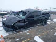 ✅ 2022 Chevrolet Silverado 1500 LT Trail Boss • VIN: 1GCPYFEDXNZ233067 • Lot: 41618201. Wystawiony na IAAI z przebiegiem 75 673 mil. Bezpłatny archiwum sprzedaży aukcyjnych z USA i szczegółowy raport historii pojazdu na DreamBid. Zdjęcie 2.