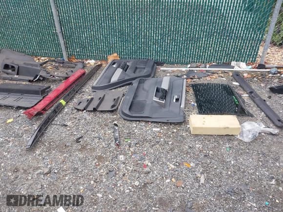 ✅ 2023 Toyota Sequoia Platinum • VIN: 7SVAAABA8PX014829 • Lot: 43715956. Listed on IAAI with 39,901 mi. Free auction sales archive from the USA and detailed vehicle history report at DreamBid. Image 12.