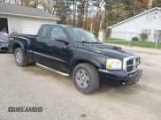 ✅ 2006 Dodge Dakota SLT • VIN: 1D7HW42N36S547476 • Lot: 43603516. Wystawiony na IAAI z przebiegiem 100 434 mil. Bezpłatny archiwum sprzedaży aukcyjnych z USA i szczegółowy raport historii pojazdu na DreamBid. Zdjęcie 1.