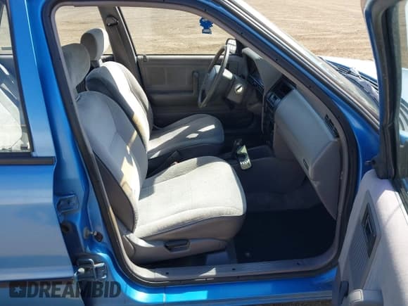 ✅ 1991 Dodge Shadow • VIN: 1B3XP28D9MN527218 • Lot: 42013553. Listed on IAAI with 161,590 mi. Free auction sales archive from the USA and detailed vehicle history report at DreamBid. Image 5.