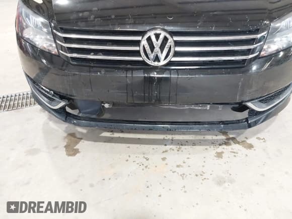 ✅ 2013 Volkswagen Passat SE • VIN: 1VWBH7A35DC134295 • Лот: 42358750. Опубликован ранее на IAAI с пробегом 144 732 миль. Бесплатный доступ к архиву аукционных продаж из США и подробный отчёт об истории автомобиля на DreamBid. Изображение 12.
