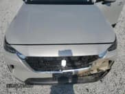 ✅ 2025 Mazda CX-90 Preferred Package • VIN: JM3KKBHA9S1234718 • Lot: 70888345. Wystawiony na Copart z przebiegiem Nie podano. Bezpłatny archiwum sprzedaży aukcyjnych z USA i szczegółowy raport historii pojazdu na DreamBid. Zdjęcie 12.