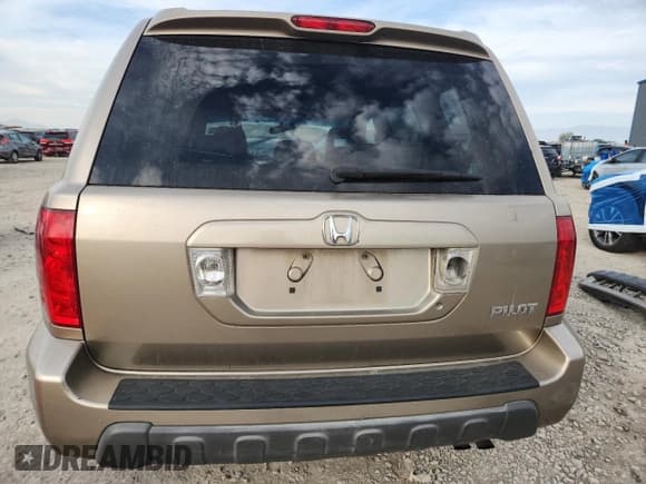 ✅ 2005 Honda Pilot EX-L • VIN: 5FNYF18655B000214 • Lot: 89681005. Wystawiony na Copart z przebiegiem 202 889 mil. Bezpłatny archiwum sprzedaży aukcyjnych z USA i szczegółowy raport historii pojazdu na DreamBid. Zdjęcie 6.