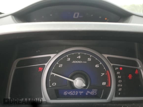 ✅ 2008 Honda Civic LX • VIN: 2HGFG12668H508351 • Lot: 67261095. Listed on Copart with 164,503 mi. Free auction sales archive from the USA and detailed vehicle history report at DreamBid. Image 9.