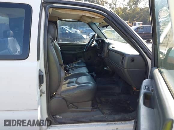 2004 Chevrolet Silverado 1500 LS with VIN 1GCEC19VX4Z316735, listed as a IAAI auction lot 43181327 with 161,094 mi miles and . Bid and sale history available at DreamBid. Image 5.