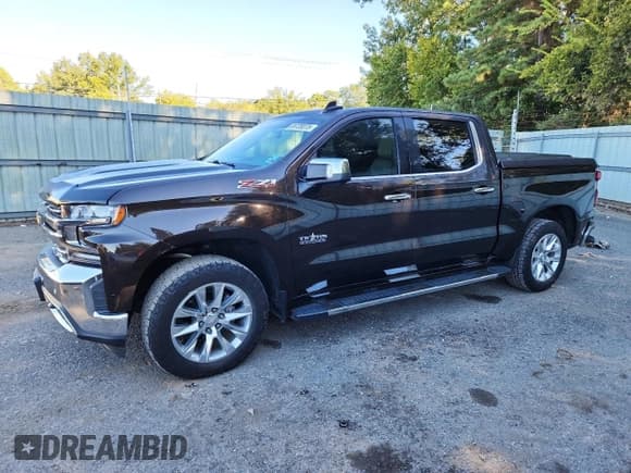 ✅ 2019 Chevrolet Silverado 1500 LTZ • VIN: 3GCUYGED4KG105573 • Lot: 89735075. Wystawiony na Copart z przebiegiem 168 318 mil. Bezpłatny archiwum sprzedaży aukcyjnych z USA i szczegółowy raport historii pojazdu na DreamBid. Zdjęcie 1.