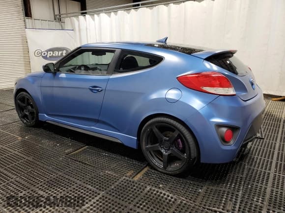✅ 2016 Hyundai Veloster Turbo Rally Edition • VIN: KMHTC6AE5GU252763 • Лот: 85562035. Опубликован ранее на Copart с пробегом 122 764 миль. Бесплатный доступ к архиву аукционных продаж из США и подробный отчёт об истории автомобиля на DreamBid. Изображение 2.