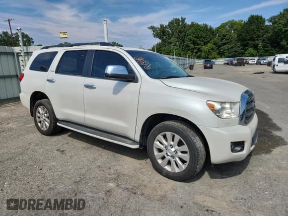 ✅ 2016 Toyota Sequoia Platinum • VIN: 5TDYY5G10GS063887 • Лот: 69389995. Опубликован ранее на Copart с пробегом 117 678 миль. Бесплатный доступ к архиву аукционных продаж из США и подробный отчёт об истории автомобиля на DreamBid. Изображение 4.