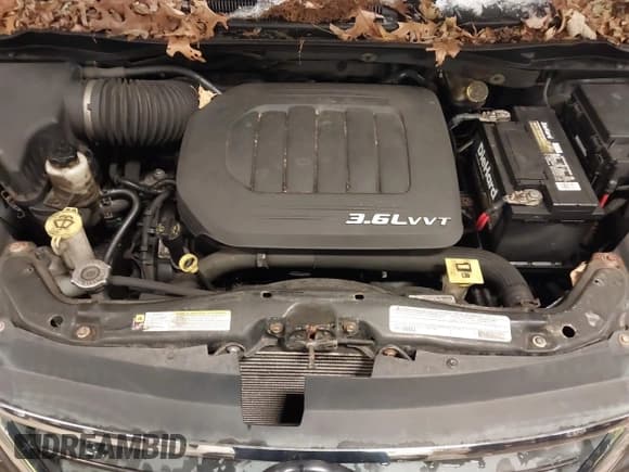 ✅ 2012 Volkswagen Routan S • VIN: 2C4RVAAG6CR390526 • Lot: 41548323. Listed on IAAI with 133,611 mi. Free auction sales archive from the USA and detailed vehicle history report at DreamBid. Image 10.