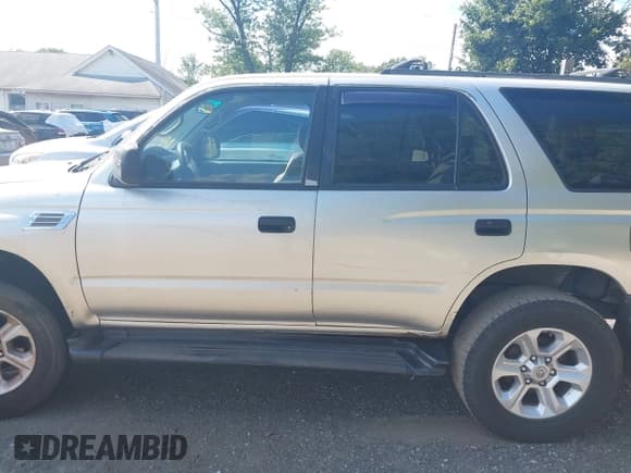 ✅ 2000 Toyota 4Runner • VIN: JT3GM84R6Y0063131 • Lot: 43060841. Wystawiony na IAAI z przebiegiem 304 119 mil. Bezpłatny archiwum sprzedaży aukcyjnych z USA i szczegółowy raport historii pojazdu na DreamBid. Zdjęcie 13.