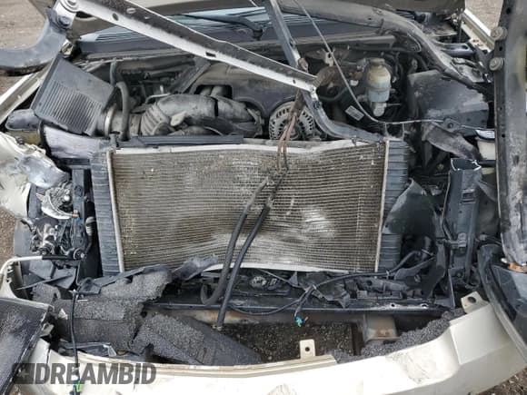 ✅ 2007 Chevrolet Suburban LTZ • VIN: 1GNFK16307J212002 • Lot: 90909825. Listed on Copart with 204,818 mi. Free auction sales archive from the USA and detailed vehicle history report at DreamBid. Image 12.