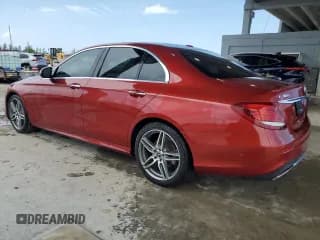 ✅ 2019 Mercedes-Benz E 300 • VIN: WDDZF4JB8KA511164 • Lot: 63814545. Wystawiony na Copart z przebiegiem Nie podano. Bezpłatny archiwum sprzedaży aukcyjnych z USA i szczegółowy raport historii pojazdu na DreamBid. Zdjęcie 2.