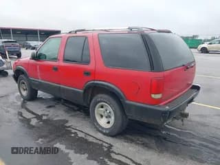 ✅ 1995 Chevrolet Blazer • VIN: 1GNCS13W7S2172327 • Lot: 42441948. Wystawiony na IAAI z przebiegiem 174 250 mil. Bezpłatny archiwum sprzedaży aukcyjnych z USA i szczegółowy raport historii pojazdu na DreamBid. Zdjęcie 3.