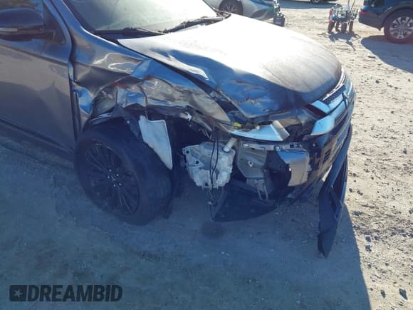 ✅ 2020 Mitsubishi Outlander ES • VIN: JA4AZ3A39LZ041189 • Lot: 43503723. Wystawiony na IAAI z przebiegiem Nie podano. Bezpłatny archiwum sprzedaży aukcyjnych z USA i szczegółowy raport historii pojazdu na DreamBid. Zdjęcie 6.