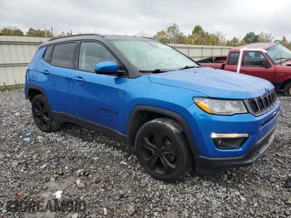 ✅ 2019 Jeep Compass Altitude • VIN: 3C4NJDBB2KT653413 • Lot: 90515445. Listed on Copart with 111,407 mi. Free auction sales archive from the USA and detailed vehicle history report at DreamBid. Image 4.