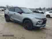 2024 Chevrolet Blazer LT z VIN 3GNKBJR46RS176627, wystawiony jako Copart lot #85931884 z przebiegiem 12 363 mil mil oraz Szkoda całkowita • Salvage title. Historia ofert i sprzedaży dostępna na DreamBid. Obrazek 4.