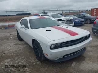 ✅ 2014 Dodge Challenger SXT • VIN: 2C3CDYAG5EH111954 • Lot: 42203803. Wystawiony na IAAI z przebiegiem 121 497 mil. Bezpłatny archiwum sprzedaży aukcyjnych z USA i szczegółowy raport historii pojazdu na DreamBid. Zdjęcie 1.