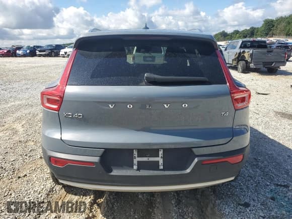 ✅ 2022 Volvo XC40 Momentum • VIN: YV4AC2HK0N2705158 • Lot: 61228775. Listed on Copart with 90,308 mi. Free auction sales archive from the USA and detailed vehicle history report at DreamBid. Image 6.