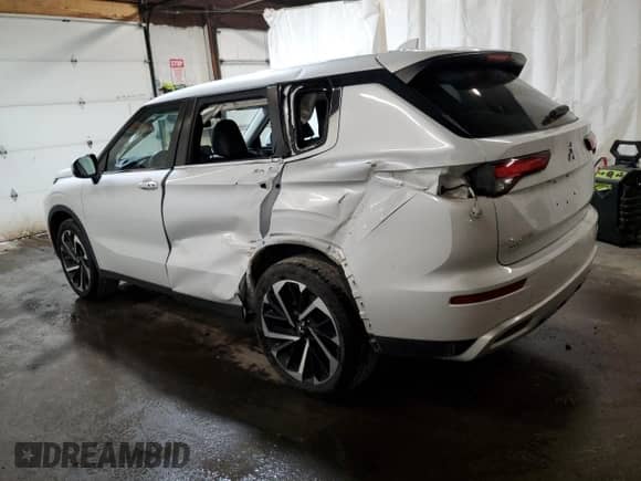 2022 Mitsubishi Outlander SE с VIN JA4J4UA81NZ024227, выставлен на аукционе Copart как лот 87088915 с пробегом 35 679 миль миль и Списание • Salvage title. История ставок и продаж доступна на DreamBid. Изображение 2.
